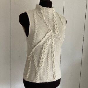 Zara Sleeveless Ivory Textured Knit Turtleneck Size Small NWT